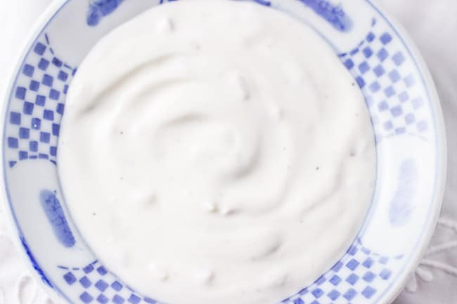 Yogurt with Shallot Dip (Maast o Moosir)